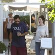 Adam Sandler, filmat în timp ce se deplasa cu ajutorul unei cârje