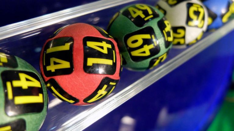 S-a câștigat marele premiu la Loto 6/49. Cât a costat și unde s-a jucat biletul norocos