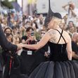 Lady Gaga și Michael Polansky pe covorul roșu la premiera filmului „Joker Folie Ă Deux”/ Profimedia