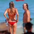 Fosta soție a lui a lui Sean Penn, surprinsă la plajă cu un actor