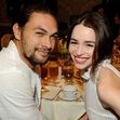 Emilia Clarke si Jason Momoa