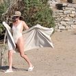 Margot Robbie, vacanță în Grecia/ Profimedia