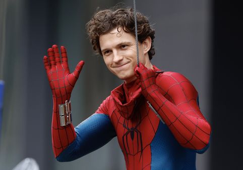 Tom Holland Films Scenes For Spider-Man In Glasgow, Scotland - 03 Aug 2025