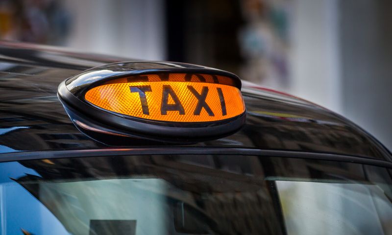 taxi marea britanie