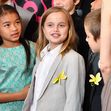 Vivienne Jolie-Pitt (centru) la premiera "First They Killed My Father",  în septembrie 2017