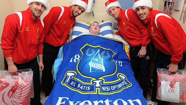 fani liverpool everton