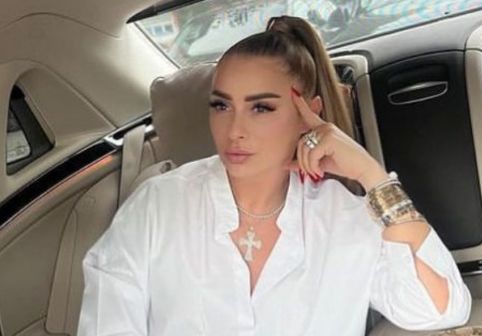 FOTO Anamaria Prodan a plecat din România, după ce a fost operată de urgență la Spitalul Floreasca