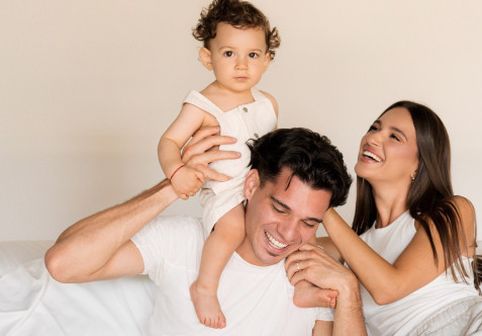 Fiul lui Ianis Hagi a împlinit un an. Imagini adorabile de familie: "Ne întrebăm cum am trăit vreodată fără tine"