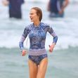 Nicole Kidman și soțul ei, Keith Urban, pe plajă/ Profimedia