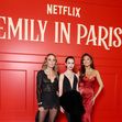 Philippine Leroy-Beaulieu, Lily Collins și Ashley Park la premiera sezonului 5 din „Emily in Paris”/ Getty Images