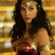 Gal Gadot în rolul Wonder Woman