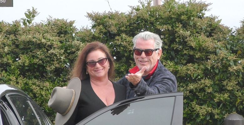 Pierce Brosnan și soția