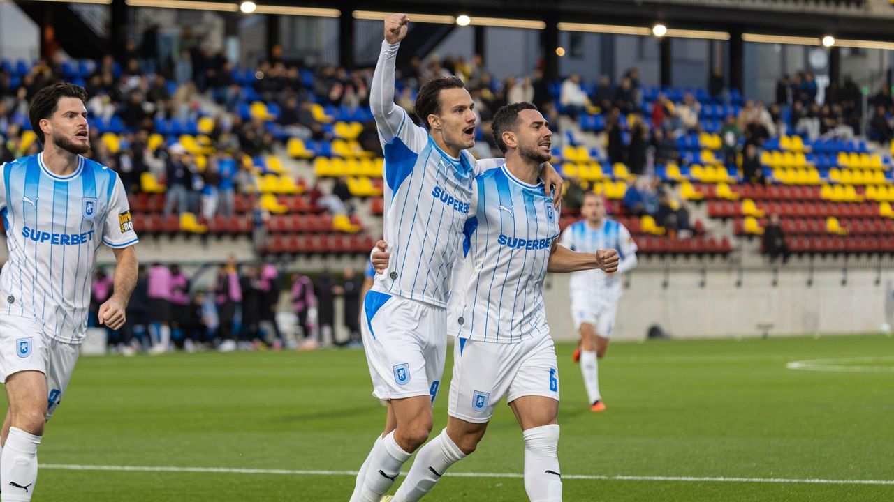 Escaldes-Engordany, Andorra, 22nd Oct 2026. Assad Al-Hamlawi celebrates scoring for Universitatea Craiova during the UEFA Conference League match between Inter Escaldes and Universitatea Craiova. Credit: Gorka Urresola Elvira/Alamy Live News.