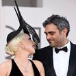 Lady Gaga și Michael Polansky pe covorul roșu la premiera filmului „Joker Folie Ă Deux”/ Profimedia