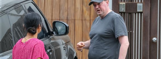 *PREMIUM-EXCLUSIVE* A nearly unrecognizable Matthew Perry is spotted after making a quick trip to a local pharmacy!