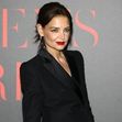 Cum arată Katie Holmes când renunță la jeanși