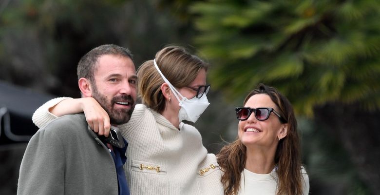 EXCLUSIVE: Ben Affleck and Jennifer Garner Reunite With Daughter Violet in Los Angeles