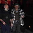 Johnny Depp, surprins în timp ce ieșea din hotel