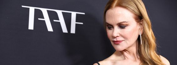 Nicole Kidman, fabuloasă într-o rochie cu spatele gol (11)