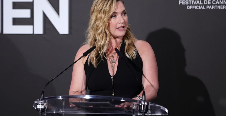 Dinner L'Oréal Paris Lights on Women Award At Hotel Martinez