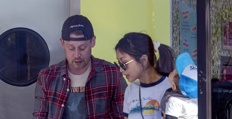 Brenda Song și Macaulay Culkin, fotografiați alături de copiii lor