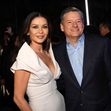 Catherine Zeta-Jones, răvășitoare la lansarea ”Wednesday”, noua serie despre familia Addams