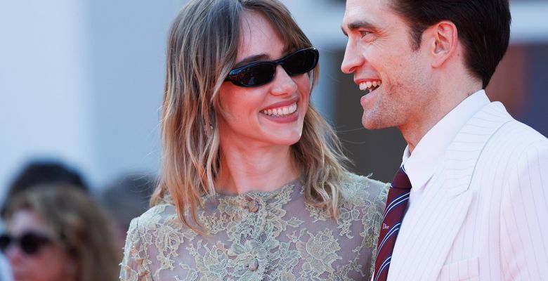 Robert Pattinson și Suki Waterhouse/ Profimedia