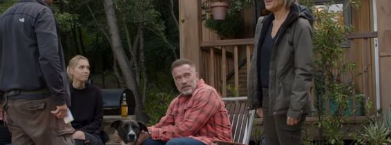 Arnold Schwarzenegger filmeaza o scena pentru terminator 6 alaturi de linda hamilton