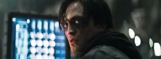 USA. Robert Pattinson in a scene from the (C)Warner Bros new movie: The Batman (2022).In his second year of fighting crime, Batman uncovers corruption in Gotham City that connects to his own family while facing a serial killer known as the Riddler.Ref: