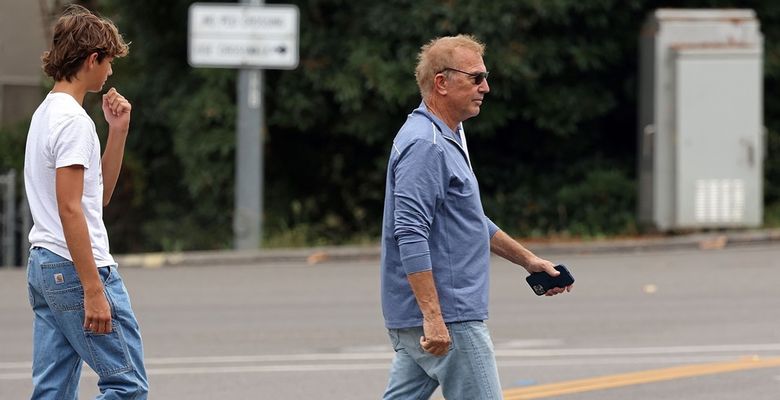*PREMIUM-EXCLUSIVE* Kevin Costner is seen for the first time as he takes youngest son Hayes for breakfast in Santa Barbara, the day after his massive court triumph against ex-wife Christine Baumgartner