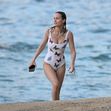 PREMIUM EXCLUSIVE: Captain Marvel star Brie Larson looks stunning in a butterfly one piece as she relaxes at the beach with Elijah Allan-Blitz while on vacation in Hawaii
