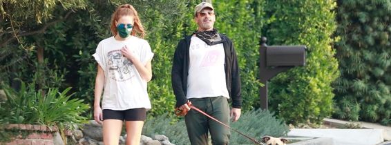 Jon Hamm și Anna Osceola
