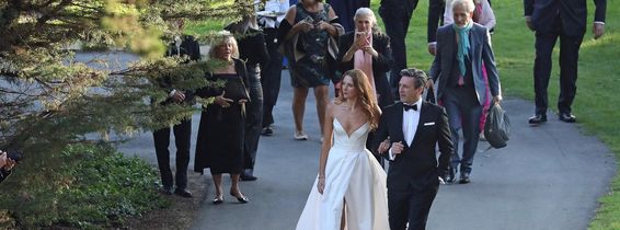 Jon Hamm și Anna Osceola nuntă