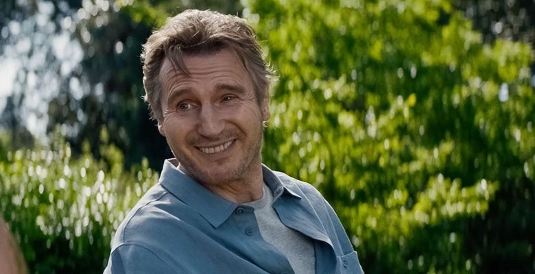 USA. Liam Neeson and Gabriella Sengos in a scene from the (C)Open Road Films new film : Blacklight (2022).Plot: Travis Block is a government operative coming to terms with his shadowy past. When he discovers a plot targeting U.S. citizens, Block finds hi