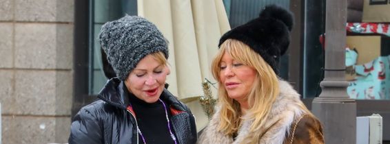 *EXCLUSIVE* Goldie Hawn joins Melanie Griffith for girl's lunch in Aspen