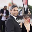 Lady Gaga și Michael Polansky pe covorul roșu la premiera filmului „Joker Folie Ă Deux”/ Profimedia