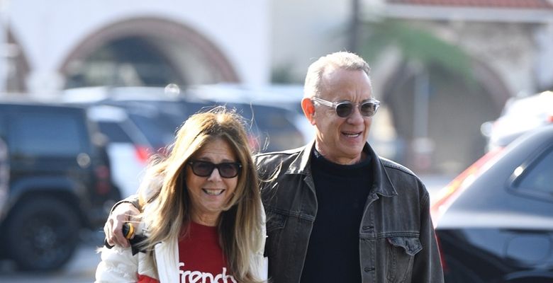 *EXCLUSIVE* Tom Hanks spends time having lunch and shopping with his wife Rita Wilson