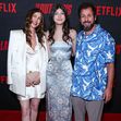 Adam Sandler împreună cu Jackie Sandler și Sunny Snadler/ Profimedia
