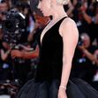 Lady Gaga și Michael Polansky pe covorul roșu la premiera filmului „Joker Folie Ă Deux”/ Profimedia