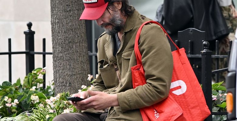 EXCLUSIVE Keanu Reeves Looks Unrecognizable On A Walk In New York As His Publicist Denounces Secret Wedding Rumours