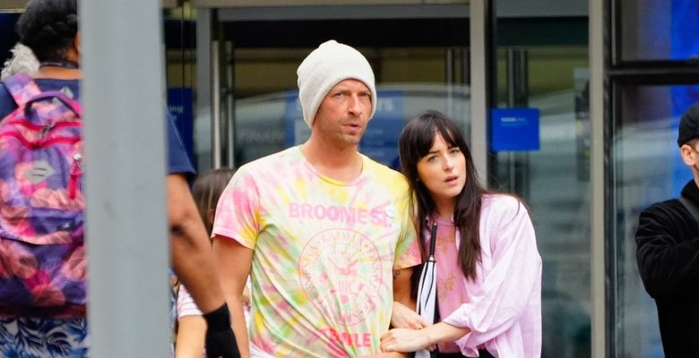 dakota johnson si chris martin (2)