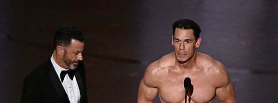 John Cena apare complet dezbrăcat pe scena de la Premiile Oscar 2024/ Profimedia