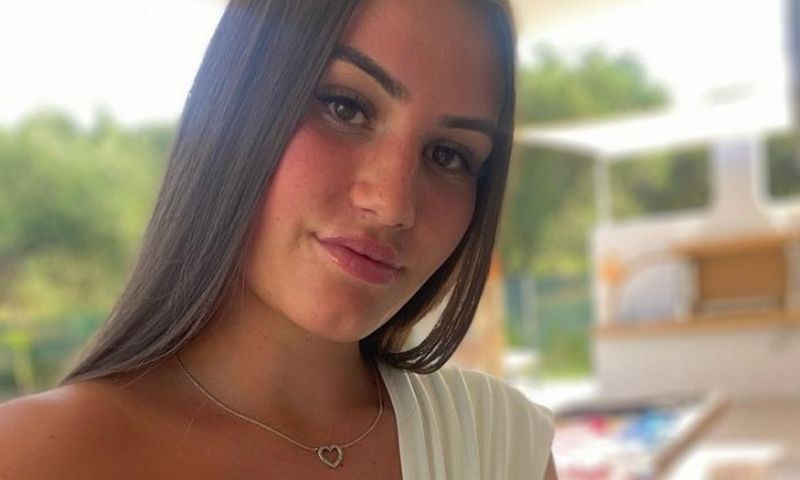 O tânără a rămas însărcinată la șase săptămâni de când a născut