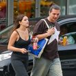 Cum a fost surprinsă fiica lui Katie Holmes și a lui Tom Cruise pe străzile din New York.jpg
