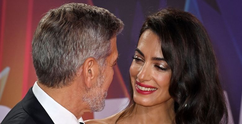 George Clooney și Amal Clooney la premiera The tender Bar, Londra