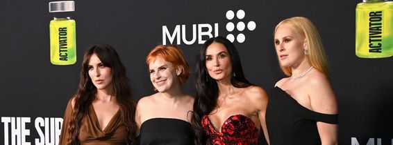 Rumer Willis, alături de mama ei, Demi Moore și de surorile ei