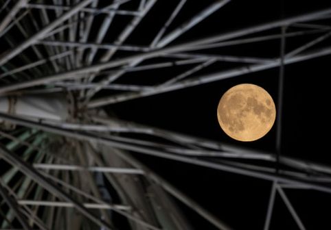 De ce s-a micşorat Luna de-a lungul timpului. Descoperirea cercetătorilor după o analiză a faliilor de la suprafaţa selenară
