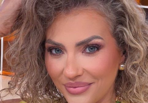 Cât a costat piscina spectaculoasă din curtea Mirelei Vaida. Grădina arată ca un resort: "M-a durut sufletul când am văzut buldozerul"