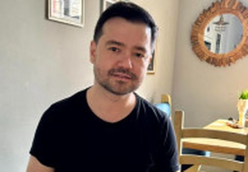 Laurențiu Duță are o familie de revistă. Cum arată soția lui, pe care a cunoscut-o în copilărie, și fiica lor de 19 ani