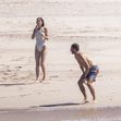 Dakota Johnson și Chris Martin în Puerto Vallarta/ Profimedia